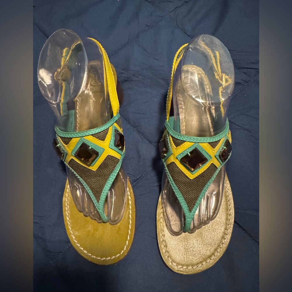 EUC Tory Burch Etta Embellished Low Heel Thong Sandal Size 9